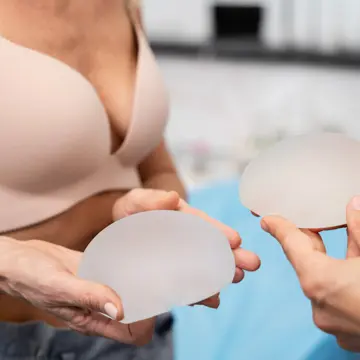 Iuvenis plastic surgery breast implant tunisia